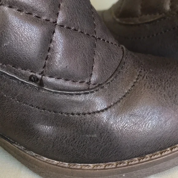 Arizona Jeans dark gray zip up block heel round toe quilted ankle booties size 7 - Picture 3 of 14